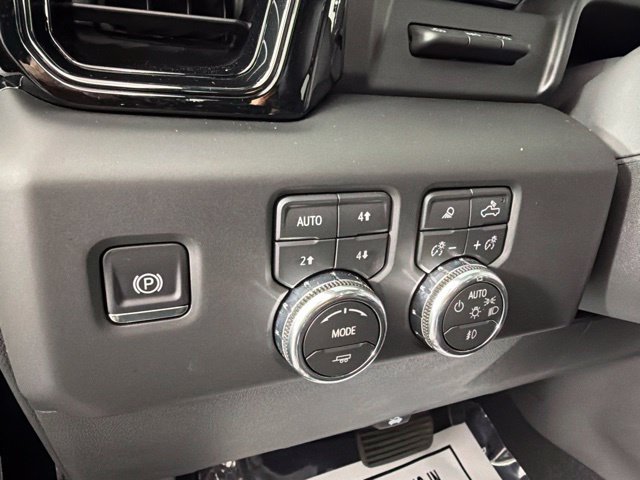 Used 2026 GMC Sierra 1500 AT4 AWD/4WD image 32