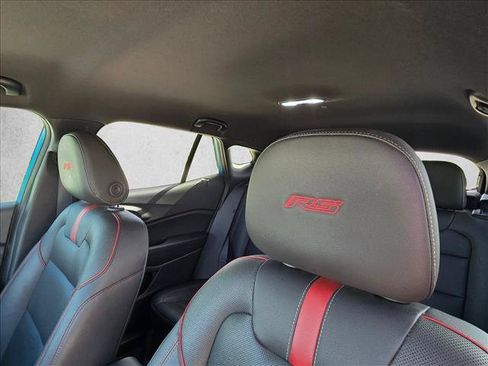 Used 2025 Chevrolet Trax RS w/ Driver Confidence Package FWD image 12
