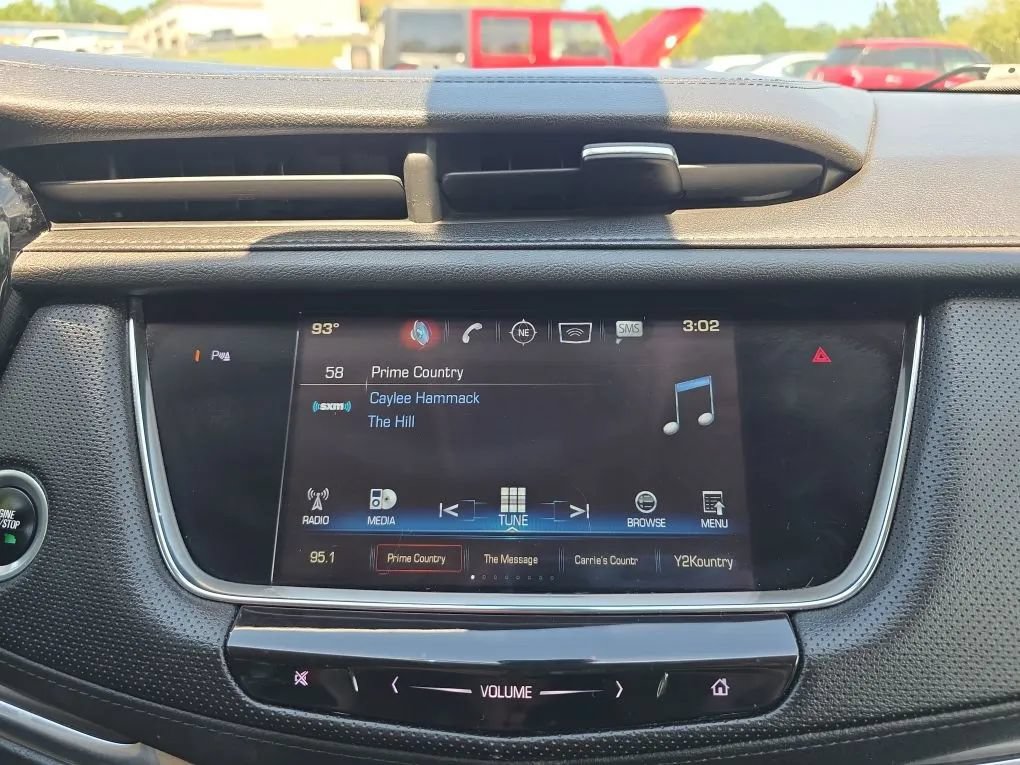 Used 2017 Cadillac XT5 Luxury FWD image 30
