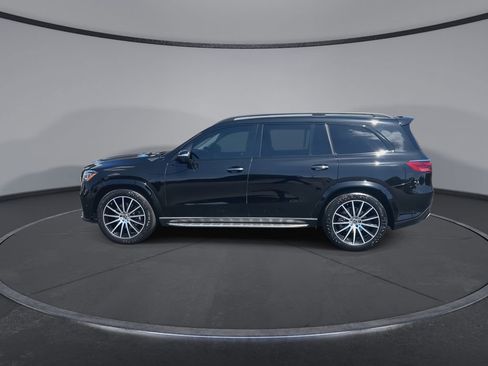 Used 2024 Mercedes-Benz GLS 580 4MATIC image 5