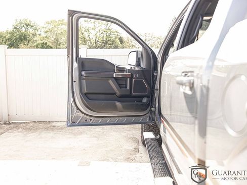 Used 2019 Ford F150 Lariat w/ Equipment Group 502A Luxury AWD/4WD image 33