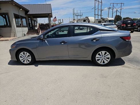Used 2024 Nissan Sentra S FWD image 3