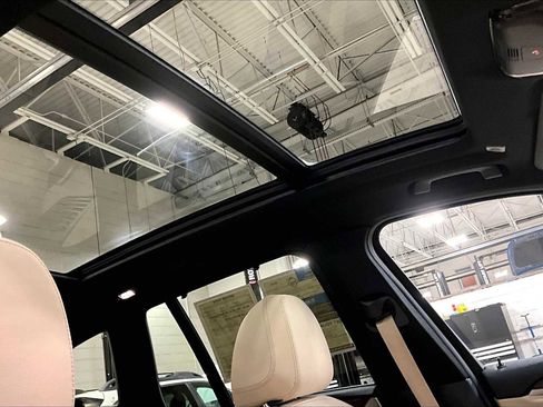 Used 2019 BMW X3 xDrive30i w/ Premium Package image 16