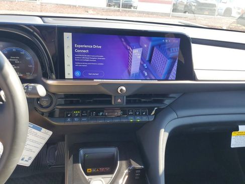 New 2025 Toyota Crown Signia image 15