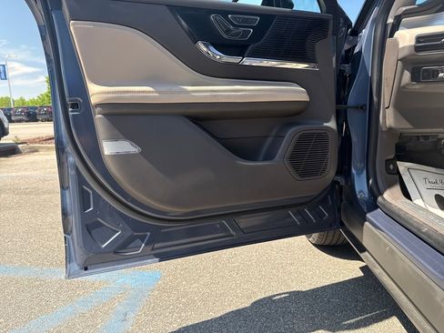 Used 2022 Lincoln Corsair AWD image 17