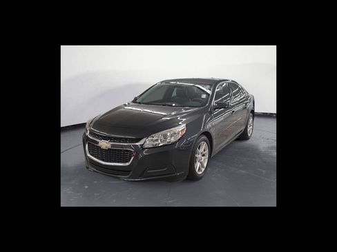 Used 2016 Chevrolet Malibu LT w/ Power Convenience Package FWD image 2