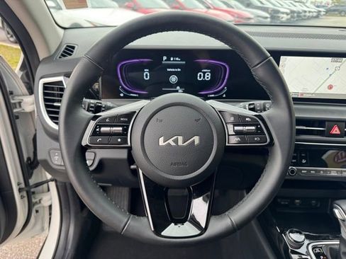 Certified 2025 Kia Seltos S FWD image 29