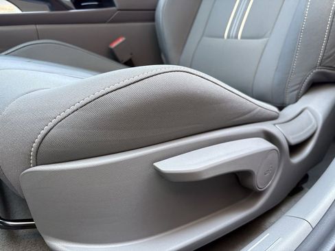 New 2025 Hyundai Elantra Sport image 22