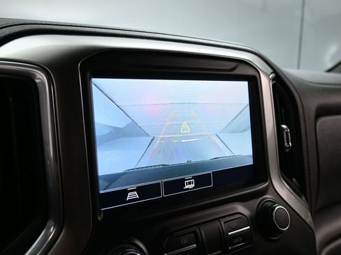 Used 2021 Chevrolet Silverado 1500 LT Trail Boss w/ Convenience Package II image 16