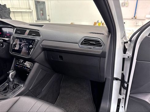 Used 2023 Volkswagen Tiguan SE R-Line FWD image 29