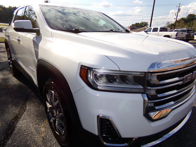 Used 2020 GMC Acadia SLE w/ LPO, Floor Liner Package FWD image 4
