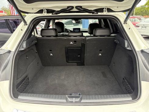 Used 2018 Mercedes-Benz GLA 250 4MATIC w/ Premium Package image 18