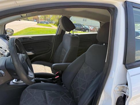 Used 2012 Ford Fiesta SE image 24