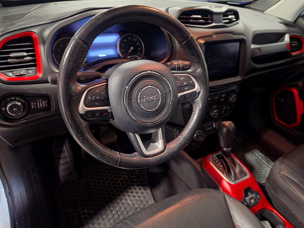 Used 2021 Jeep Renegade Trailhawk w/ Sun & Sound Group AWD/4WD image 4