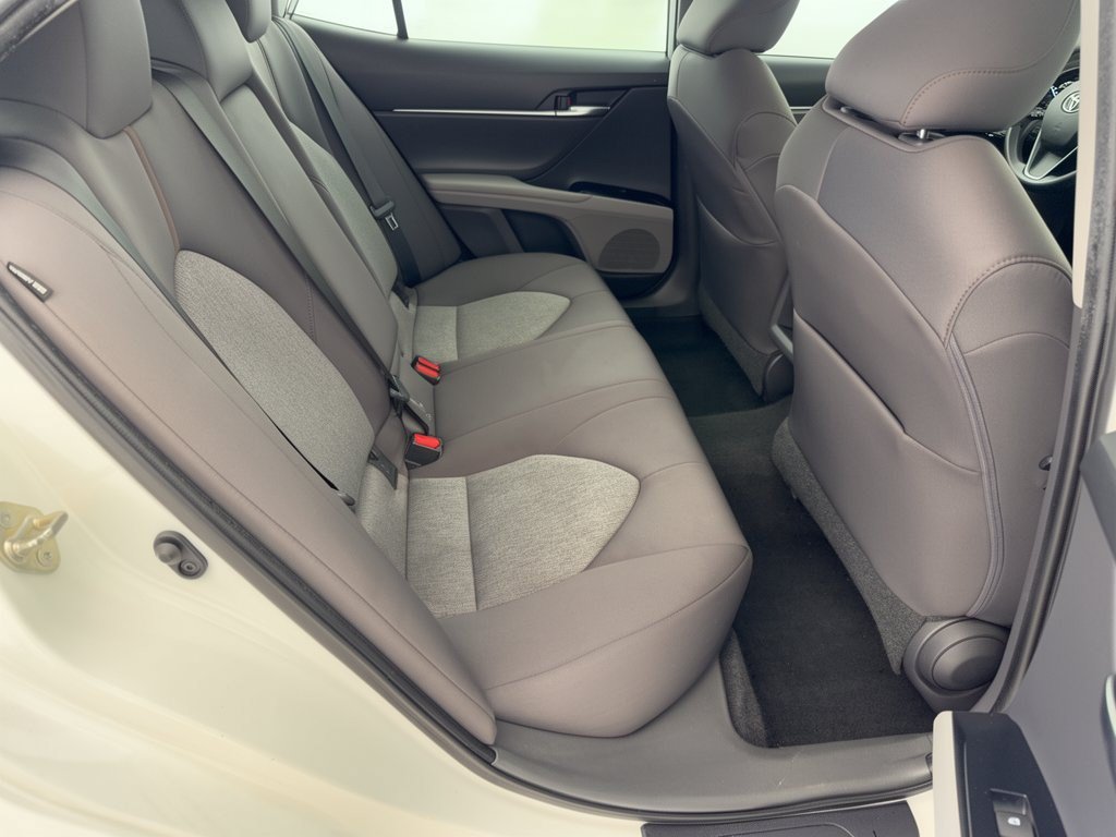 Used 2020 Toyota Camry LE FWD image 29