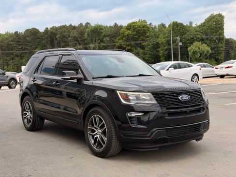 Used 2019 Ford Explorer Sport w/ Equipment Group 401A AWD/4WD image 4
