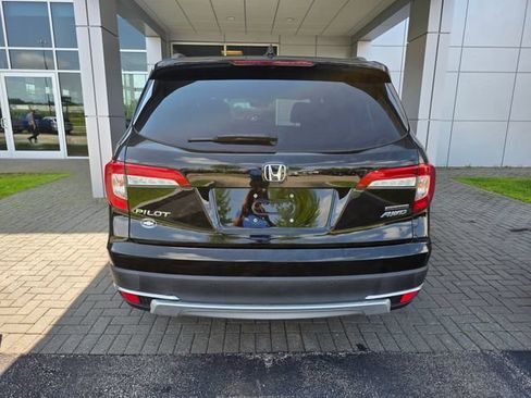 Used 2021 Honda Pilot Touring image 3