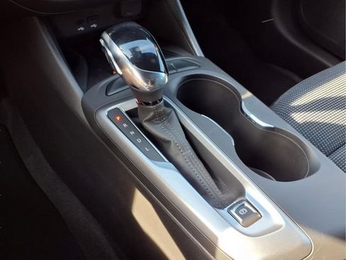 New 2026 Buick Envista Sport Touring w/ Convenience I Package FWD image 9