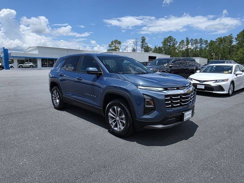 Used 2026 Chevrolet Equinox LT AWD/4WD image 7