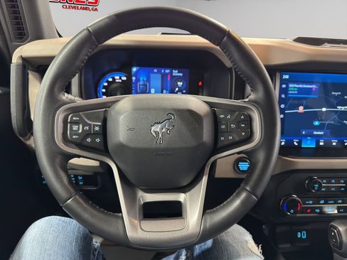 Used 2023 Ford Bronco Wildtrak image 18