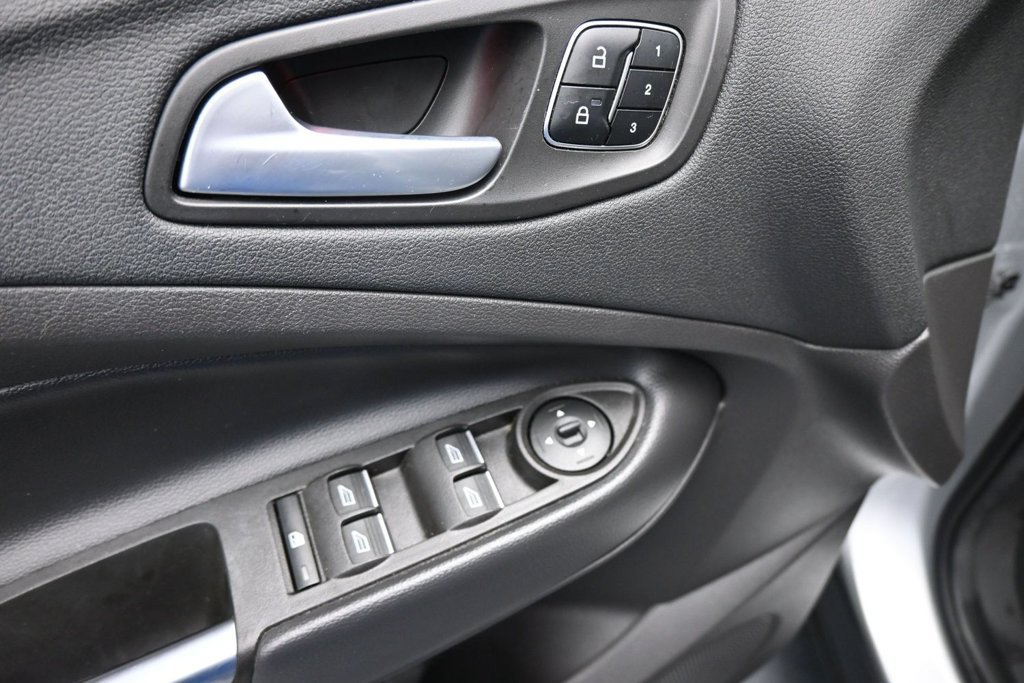 Used 2017 Ford Escape Titanium FWD image 12