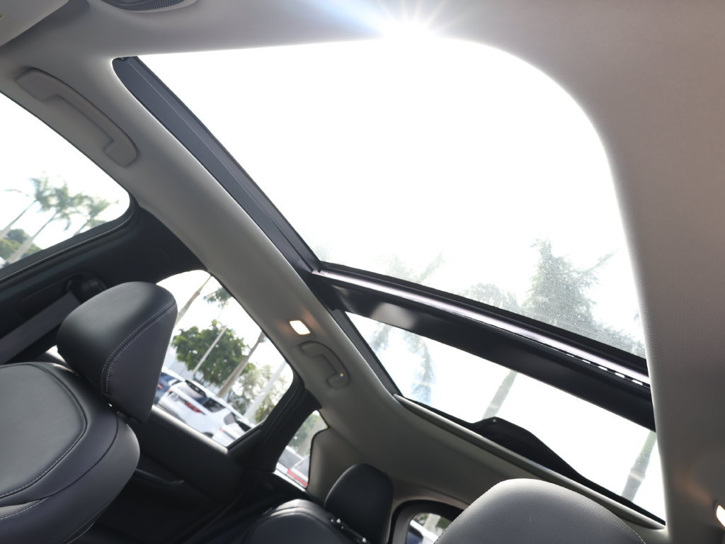Certified 2024 INFINITI QX50 Luxe FWD image 19