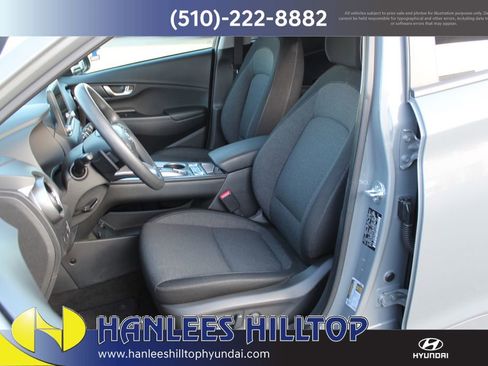 Used 2023 Hyundai Kona SE w/ Cargo Package image 12