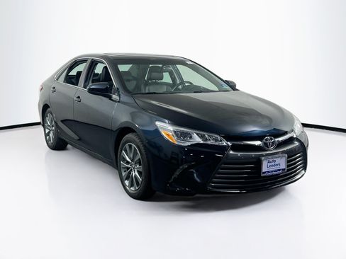 Used 2016 Toyota Camry XLE FWD image 3