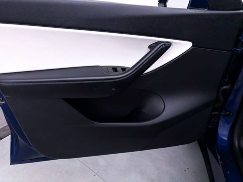 Used 2022 Tesla Model Y Long Range AWD/4WD image 15
