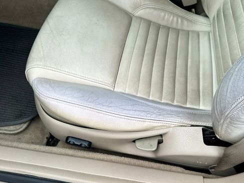 Used 2005 Ford Thunderbird 50th Anniversary RWD image 8