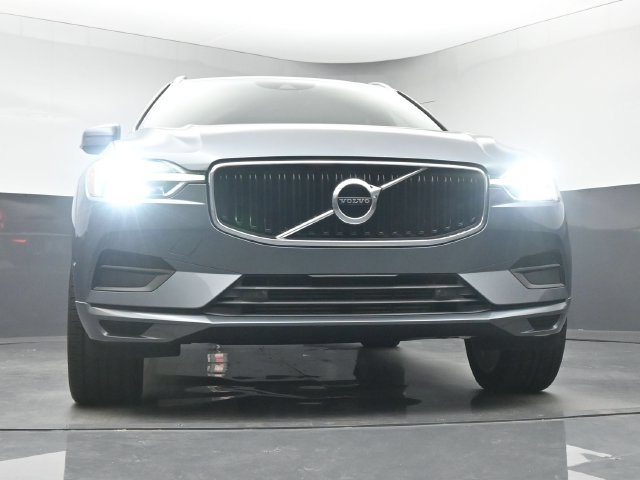Used 2019 Volvo XC60 T5 Momentum w/ Multimedia Package FWD image 11