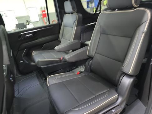 New 2026 Chevrolet Suburban Premier w/ Sun And Tow Package AWD/4WD image 16