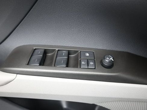 Used 2022 Toyota Camry LE FWD image 16