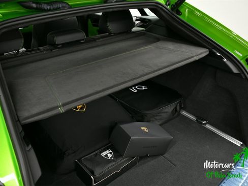 Used 2025 Lamborghini Urus SE image 64