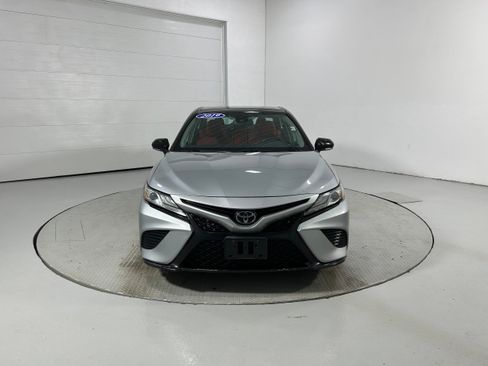 Used 2019 Toyota Camry XSE FWD image 16