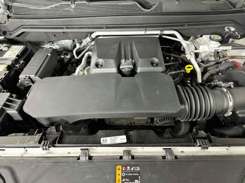 Used 2024 Chevrolet Colorado Trail Boss w/ Technology Package AWD/4WD image 32