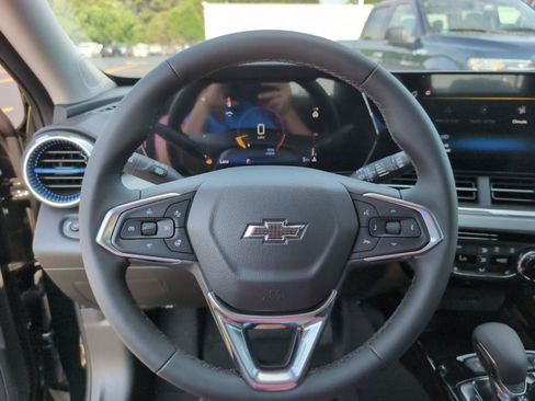 New 2026 Chevrolet Trax LT w/ Driver Confidence Package FWD image 27