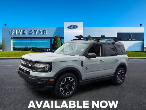Used 2021 Ford Bronco Sport Outer Banks w/ Outer Banks Package AWD/4WD image 3