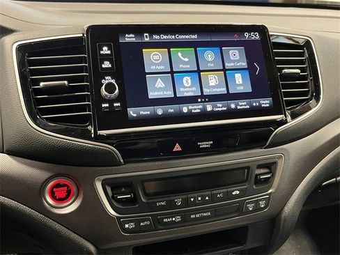 Used 2025 Honda Ridgeline Sport image 18