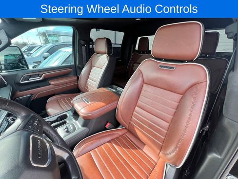 Used 2025 GMC Sierra 2500 Denali Ultimate image 9