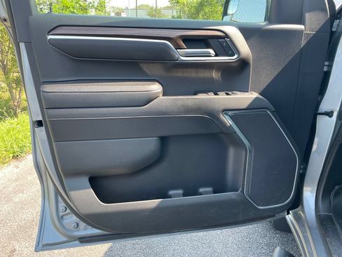Used 2023 Chevrolet Silverado 1500 LT AWD/4WD image 15