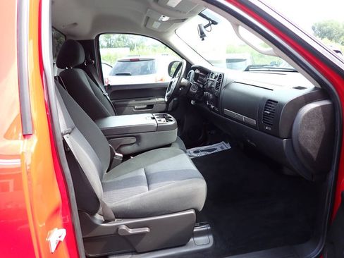Used 2011 Chevrolet Silverado 2500 LT w/ Interior Plus Package AWD/4WD image 8