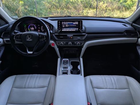 Used 2021 Honda Accord Touring image 17