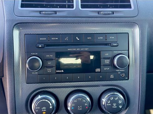 Used 2012 Dodge Challenger R/T image 28