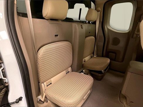 Used 2016 Nissan Frontier SV image 16