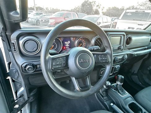 Used 2021 Jeep Wrangler Unlimited Willys image 12