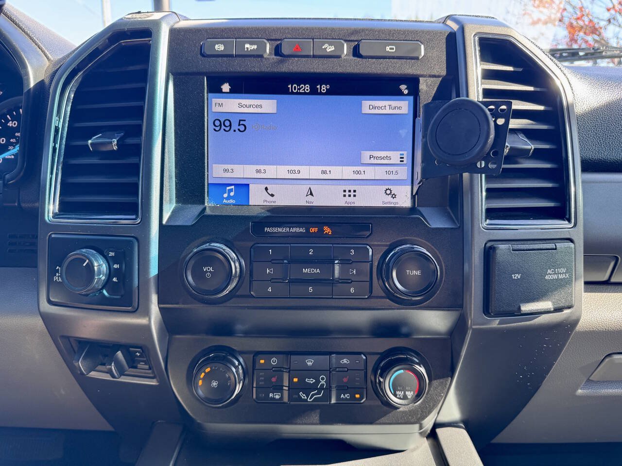 Used 2019 Ford F350 XLT w/ XLT Premium Package AWD/4WD image 11