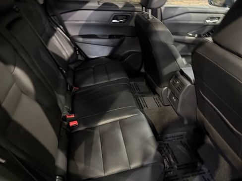 Certified 2025 Nissan Rogue SV w/ SV Premium Package FWD image 33