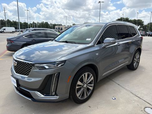 Used 2021 Cadillac XT6 Premium Luxury FWD image 4