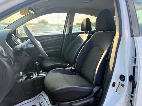 Used 2012 Nissan Versa SV FWD image 17